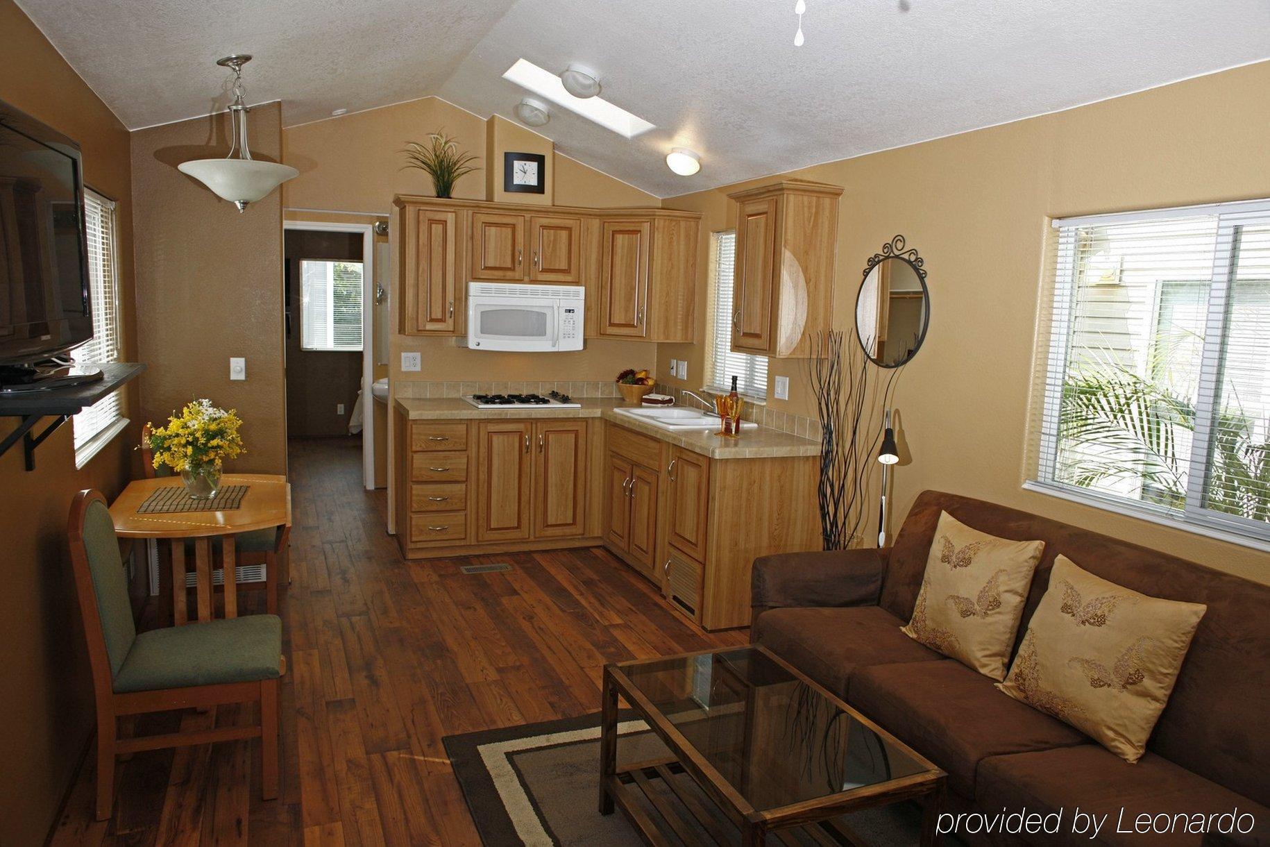 Arden Acres Executive Suites&Cottages Sacramento Chambre photo