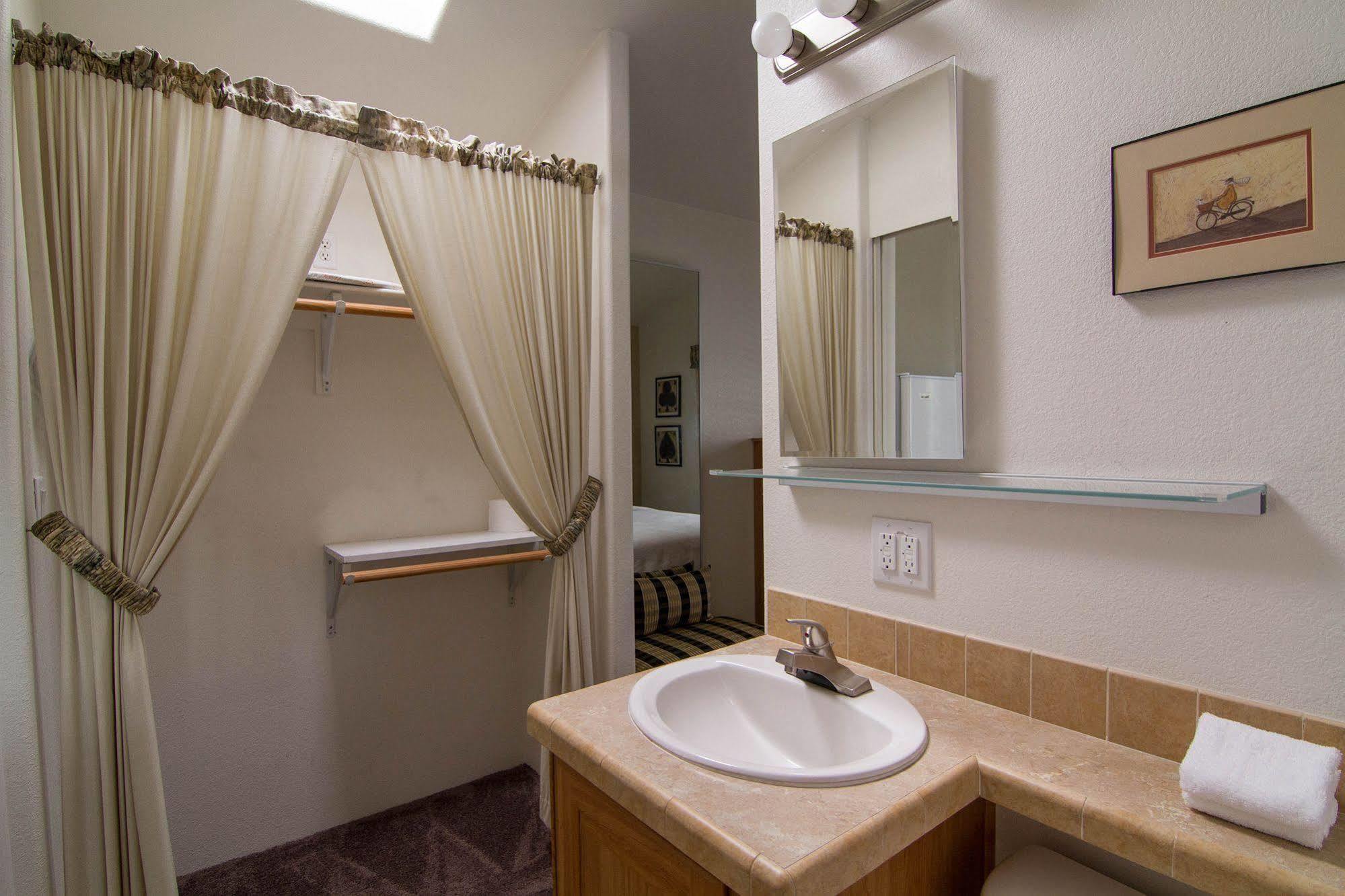 Arden Acres Executive Suites&Cottages Sacramento Extérieur photo